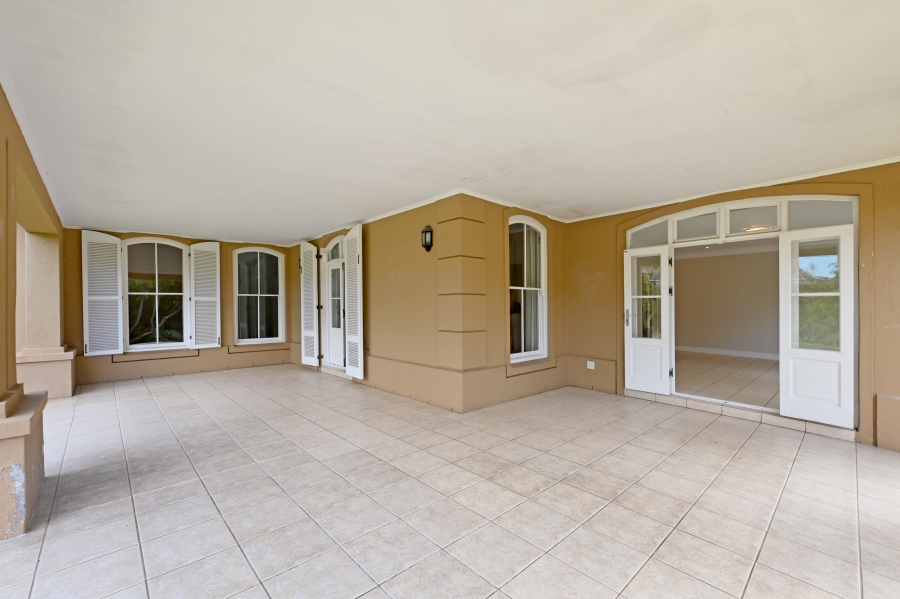 To Let 4 Bedroom Property for Rent in Constantia Western Cape